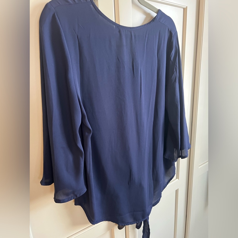 Navy Button-Up Women's Blouse M - Picture 4 of 4
